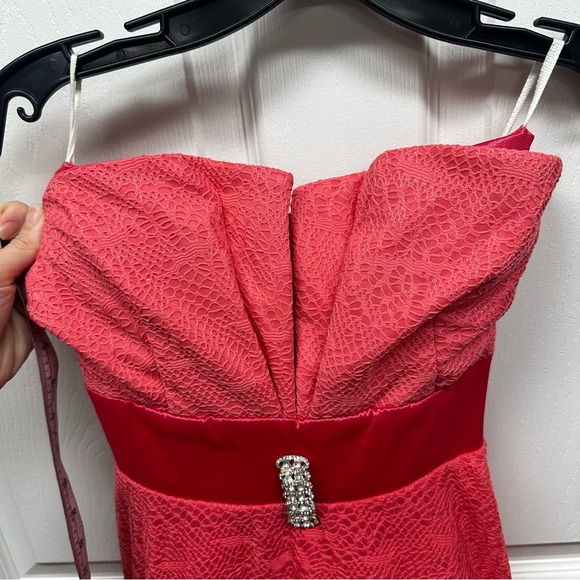 Strapless red pink Lace Dress with Rhinestone Detail - Picture 3 of 8